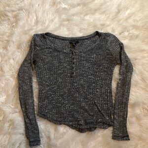 Forever 21 long sleeve tee w 6 front buttons sz sm